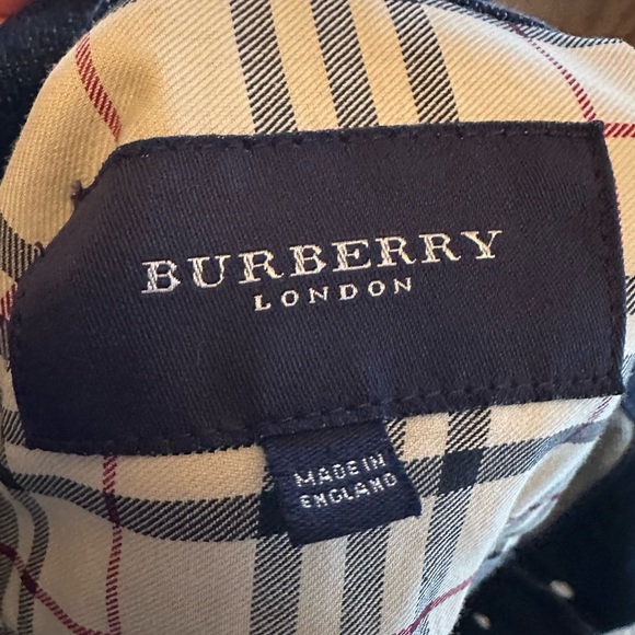 Vintage Burberry cropped Jean jacket in good used condition size US 8 - Picture 10 of 10